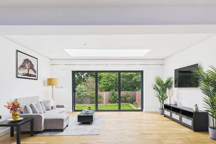 Ferienhaus für 10 Personen, mit Terrasse und Garten - 1