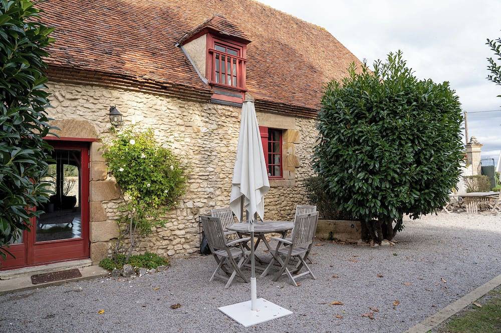 Maison 2 du domaine d'embourg in Souvigny, Allier