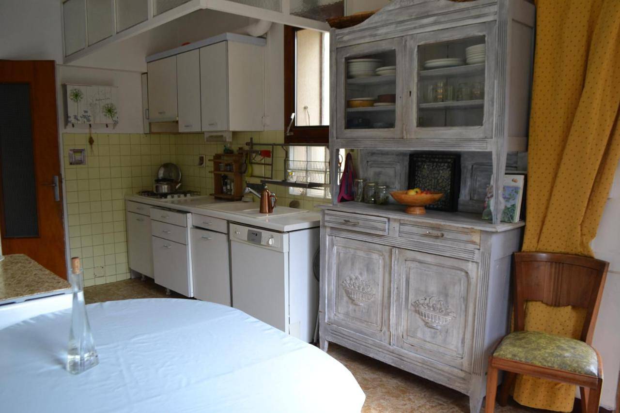 Appartement de vacances entier, Double Room in Cavaillon, Parc naturel régional du Luberon
