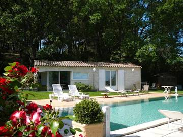 Gîte pour 3 personnes, avec jardin ainsi que piscine et vue à Éguilles