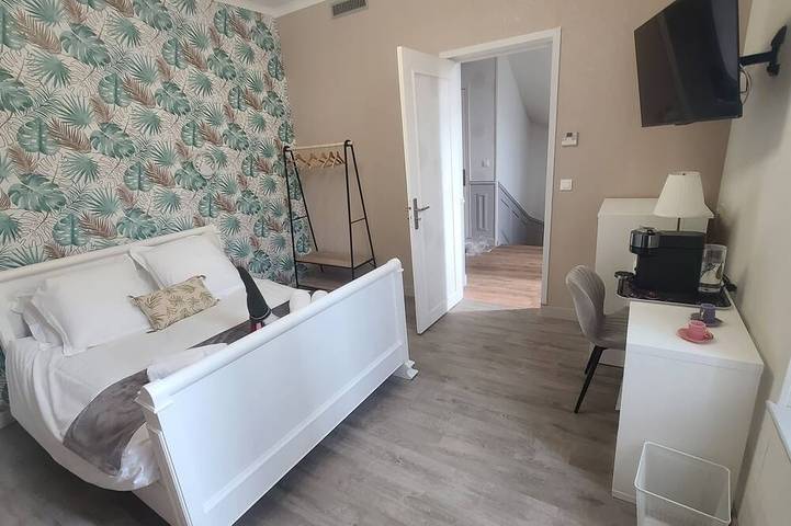 Location de vacances pour 15 personnes, avec Jardin à Coulon - 2