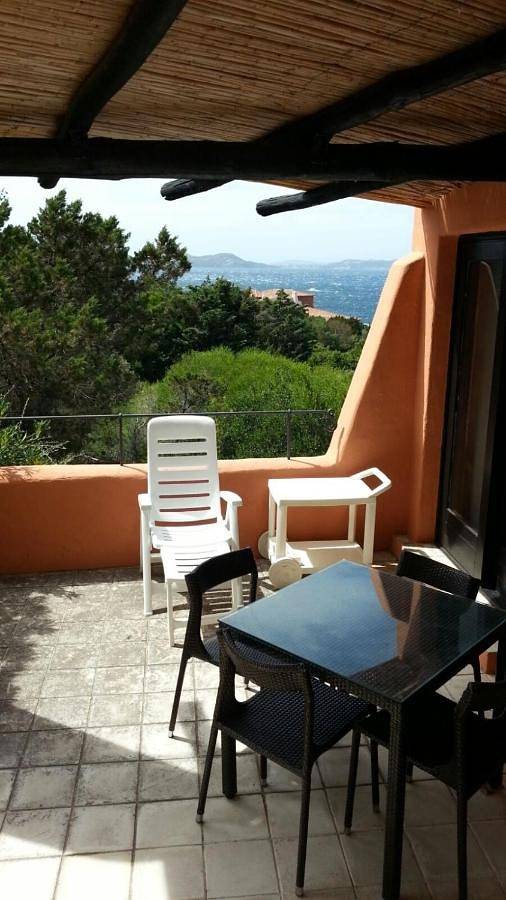 Villa per 4 persone, con Balcone e Terrazza nonché Giardino e Panorama a Baja Sardinia