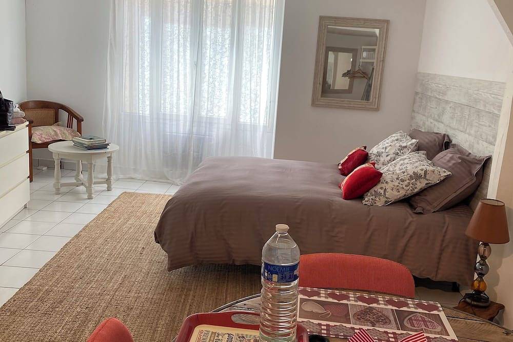 Apartamento entero, Charmant Studio en Centre Ville in Saint-Arnoult-en-Yvelines, Yvelines