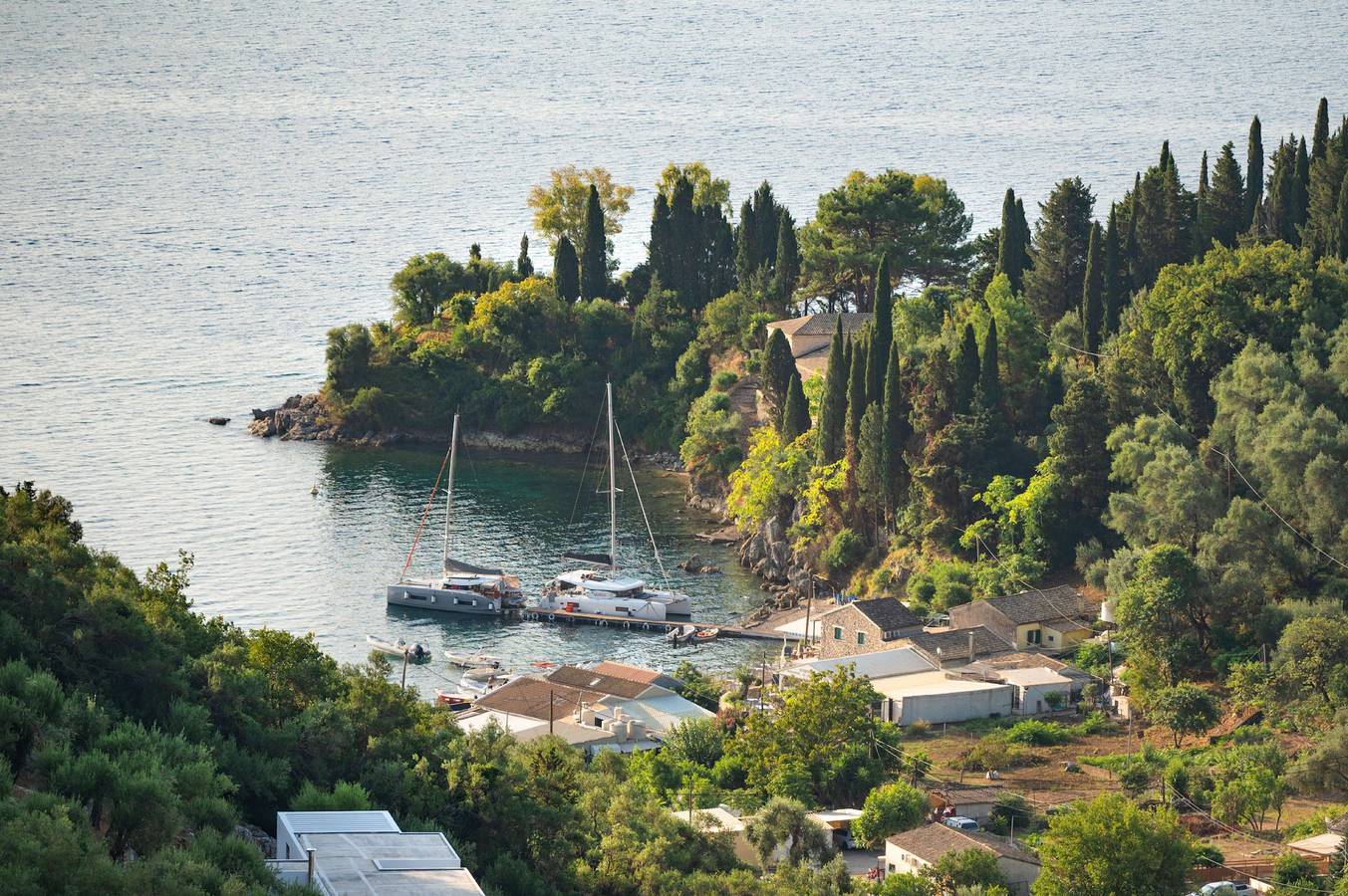 Appartement entier, Appartement de vacances pour 5 personnes avec balcon in Corfou