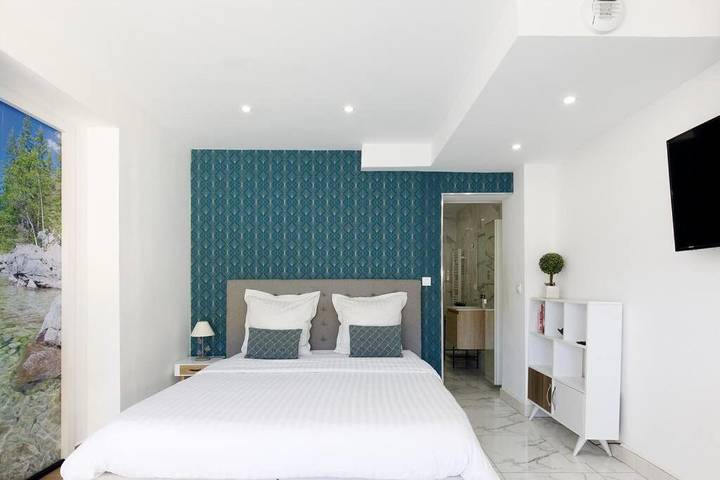 Gîte pour 2 personnes, avec vue et jardin, animaux acceptés à Èze - 2