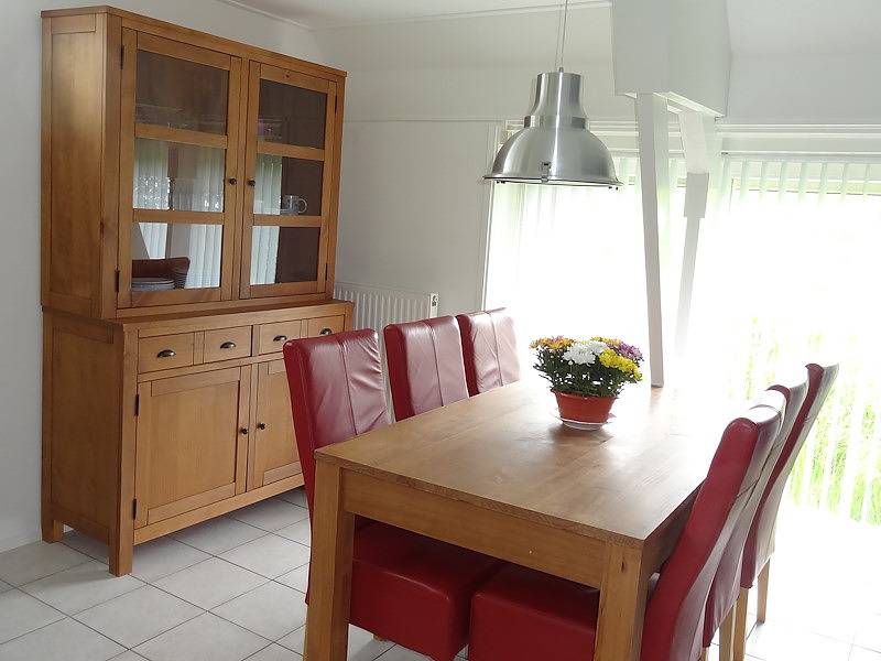 Vakantiefriesland — Bungalow Lauwersmeer naast een ruime jachthaven in Oostmahorn, Dongeradeel