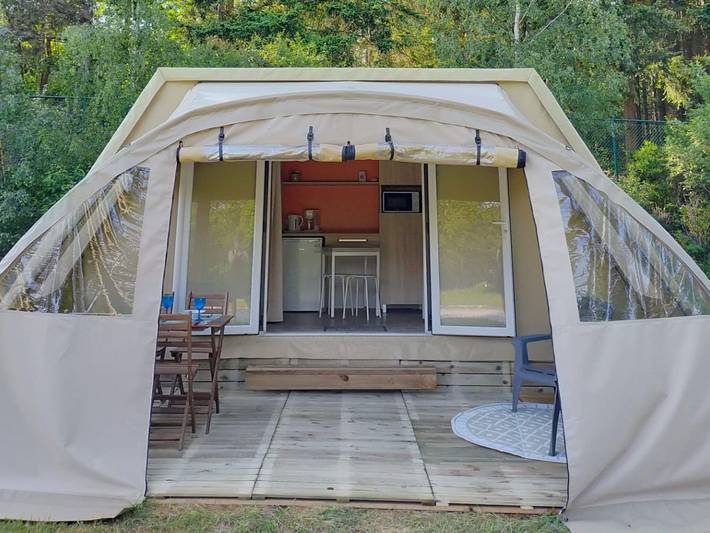 Vakantiehuis voor 4 personen, met Zwembad in Viroinval