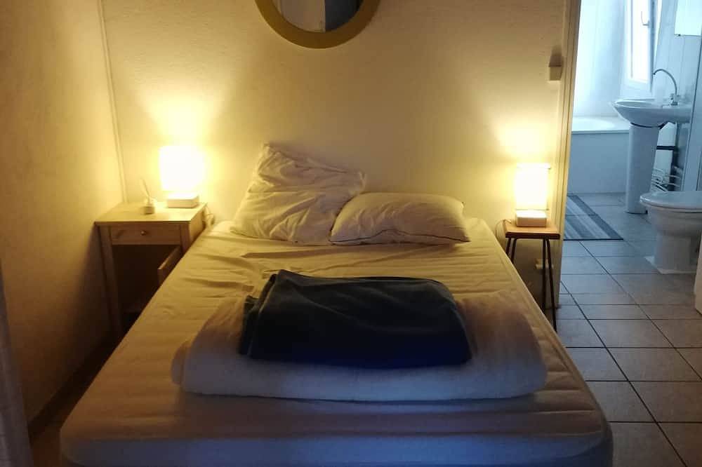 Propriété à 800 m des Plages sur Terrain Boisé de 3000 m2 in Préfailles, Côte de Jade