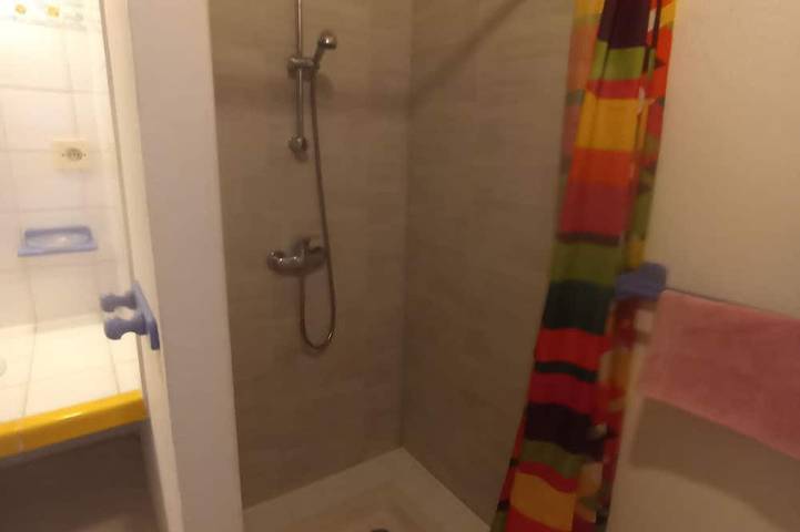 Location de vacances pour 6 personnes, avec terrasse à Sainte-Marguerite-Lafigère - 4