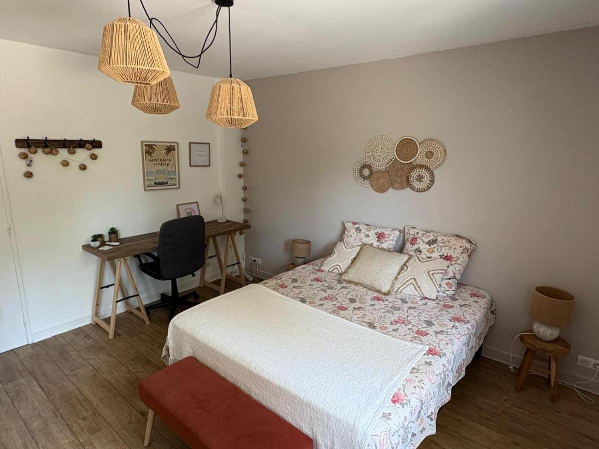 La Pause Cadurcienne, table et chambre d'hôtes climatisées in Cahors, Quercy