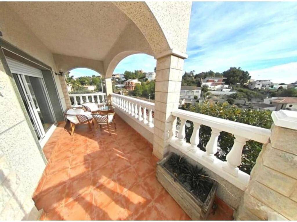 Maison avec piscine idéale pour les familles in Calafell, Costa Dorada