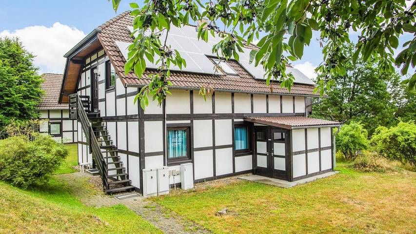 Ferienwohnung für 4 Personen, mit Garten und Balkon in Frankenau