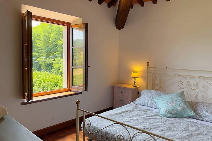 Location de vacances pour 14 personnes, avec jardin et balcon à Camporgiano - 2