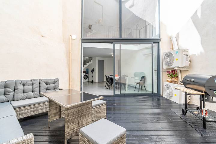 Location de vacances pour 8 personnes, avec Jacuzzi et Jardin à Vias