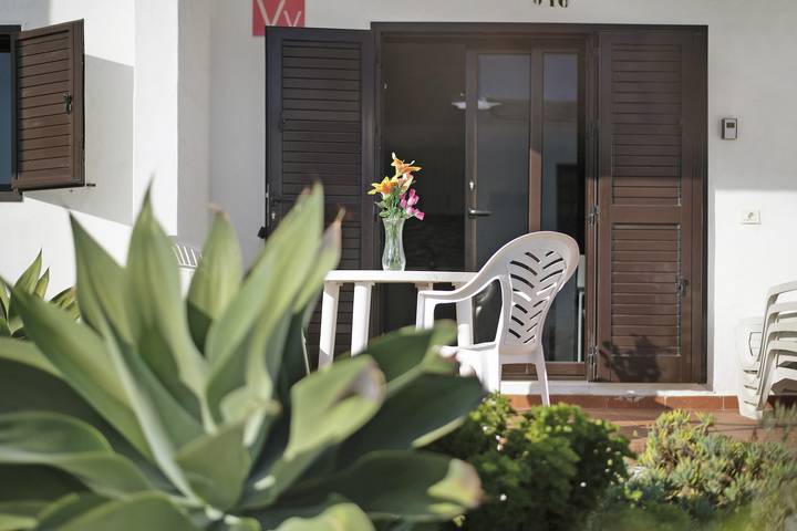 Ganze Wohnung, Happy Beach Apartment mit Pool, Wlan, Terrasse und Garten in Puerto del Carmen, Tías