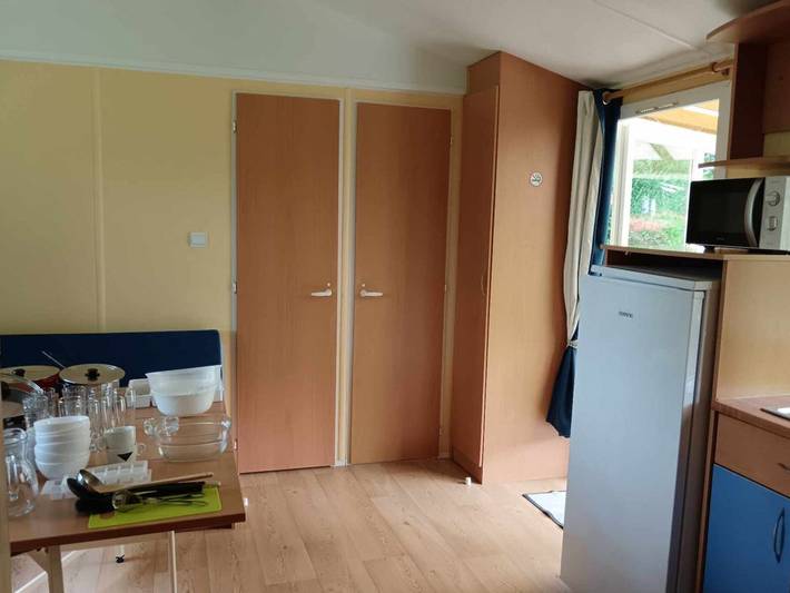 Camping pour 6 personnes, avec terrasse, animaux acceptés dans Région de Besse-et-Saint-Anastaise - 4