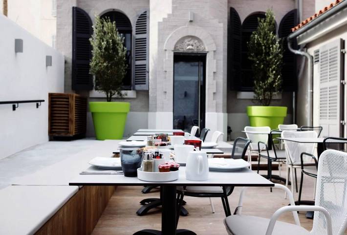 Hôtel pour 2 personnes, avec vue ainsi que terrasse et sauna, animaux acceptés dans Gare De Marseille Saint Charles - 3