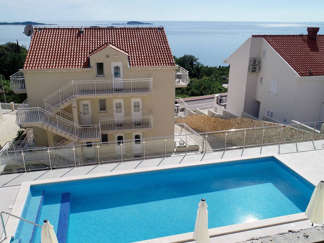 Ganze Wohnung, Villa Samba - Double Room with Balcony and Sea View - gasi se in Plat, Dubrovnik-Neretva