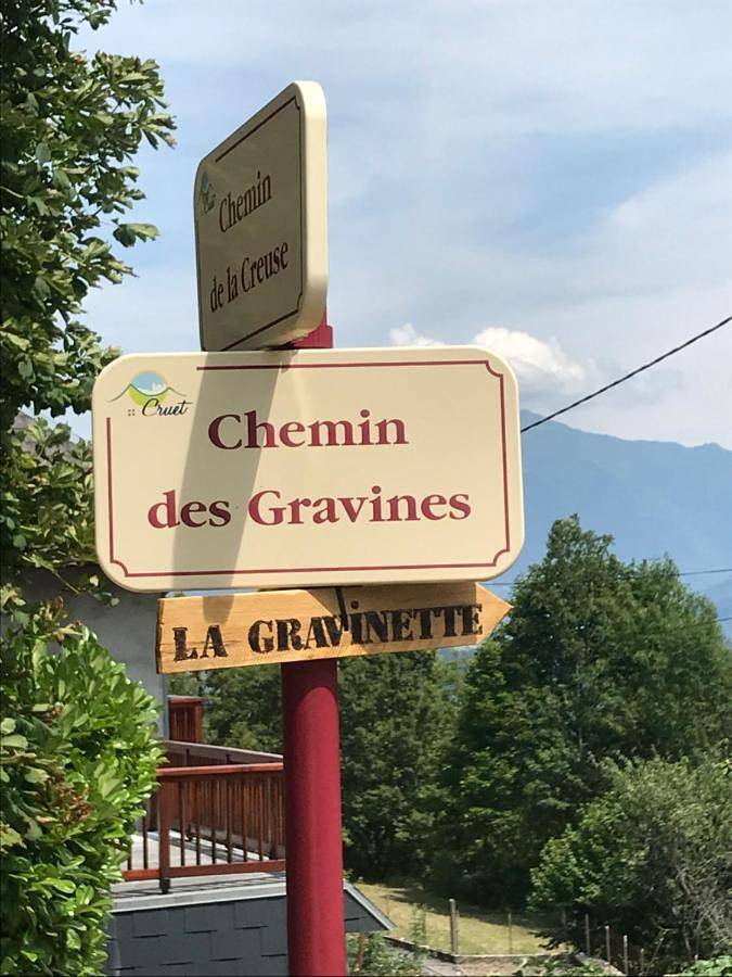 Double Room with Mountain View in Burettes, Région de Chambéry
