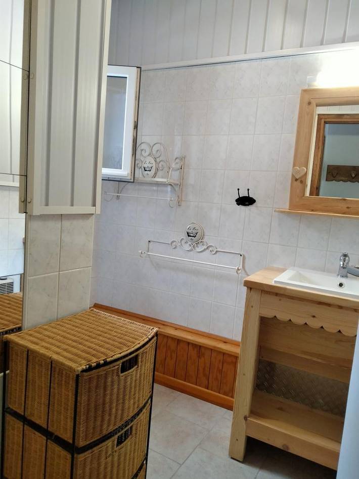 Gîte pour 4 personnes, avec terrasse et balcon/terrasse à Oô - 2