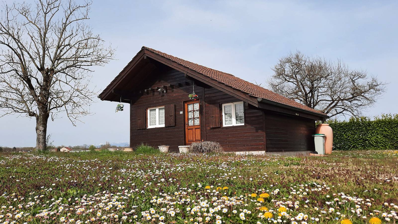 Cozy Chalet Between Lake and Mountains in Sciez, Thonon-les-Bains region