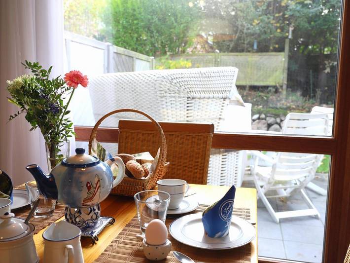 Ganze Wohnung, Gemütliches 2-Zimmer-Appartement mit Terrasse und Strandkorb in Wenningstedt in Wenningstedt, Sylt