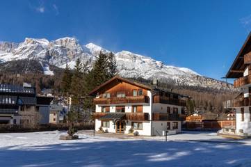 Maison d’hôte pour 2 personnes, avec jardin ainsi que vue et balcon à Cortina d'Ampezzo