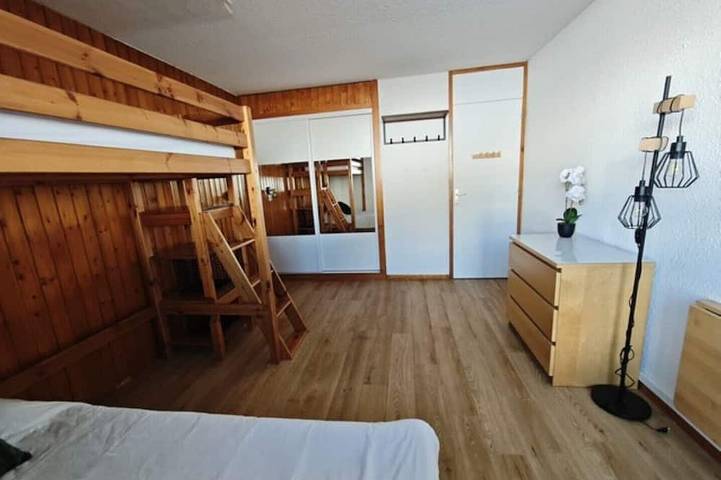 Apartamento entero, 2-Bedroom Apartment in Plagne Village: Ski-in, Ski-out in Plagne Villages, La Plagne-Tarentaise