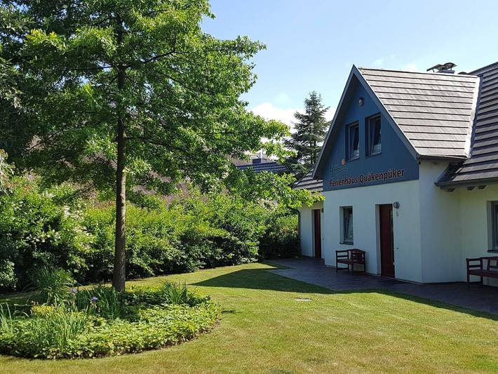 Ferienhaus für 2 Personen, mit Sauna und Garten sowie Terrasse, mit Haustier in Börgerende-Rethwisch