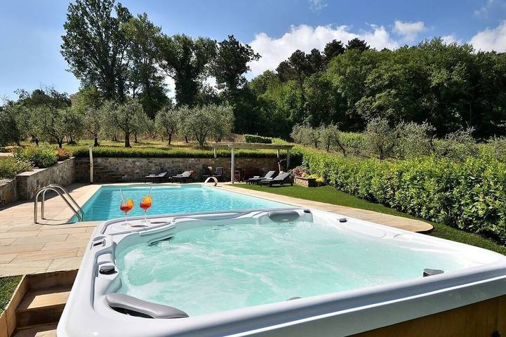 Villa für 8 Personen, mit Balkon und Garten sowie Whirlpool, mit Haustier - 1