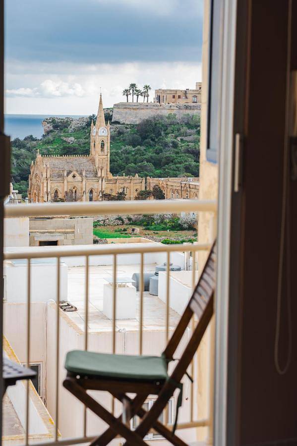 Ferienwohnung für 4 Personen, mit Garten und Pool sowie Ausblick - 1
