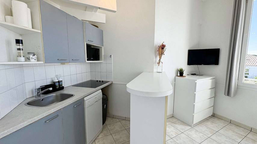 Gîte pour 3 personnes, avec piscine à La Couarde-sur-Mer - 4