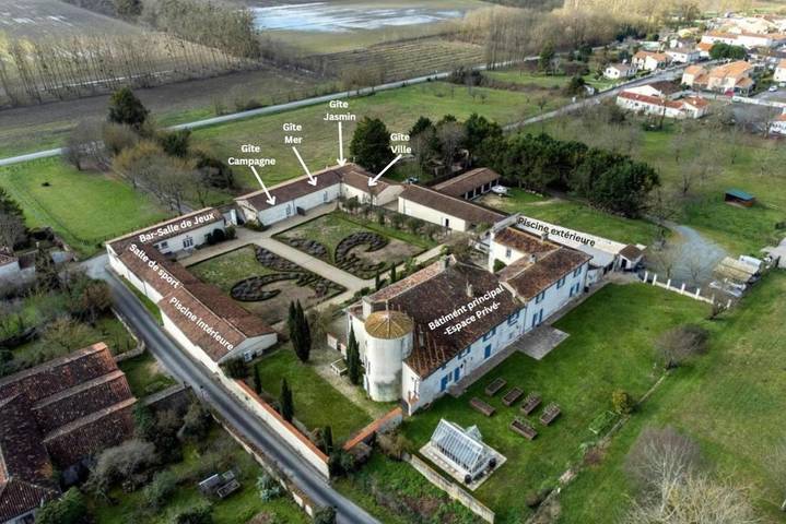 Maison d’hôte pour 4 personnes, avec Jacuzzi et Terrasse ainsi que Jardin et Piscine en Charente-Maritime - 2