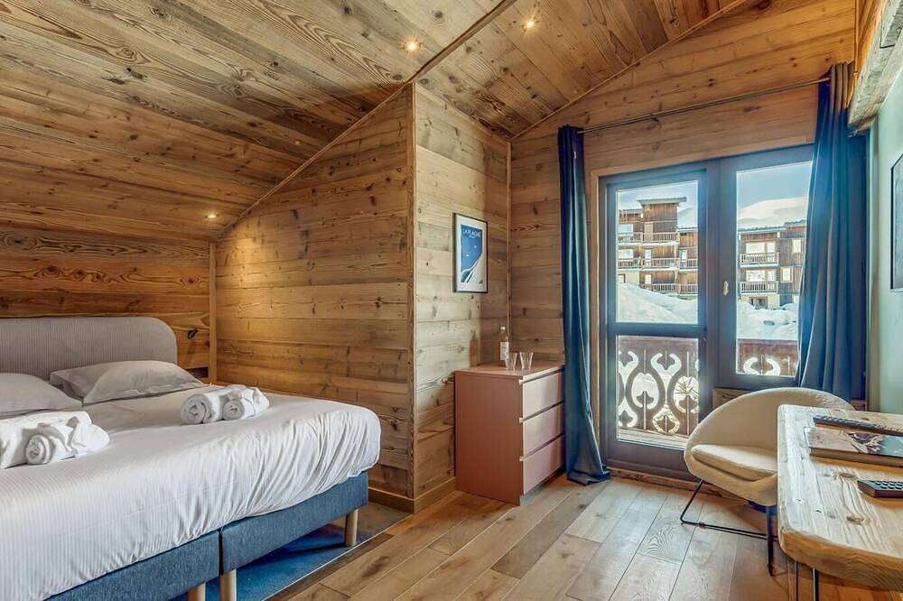 Landhaus, wifi, bis 10m skipiste, Erdgeschoss, sauna, terrasse, balkon, kamin oder ofen für holz in Plagne Villages, La Plagne-Tarentaise