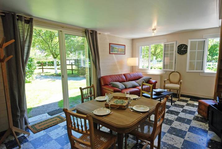 Gîte pour 4 personnes, avec jardin à Octeville-sur-Mer - 2