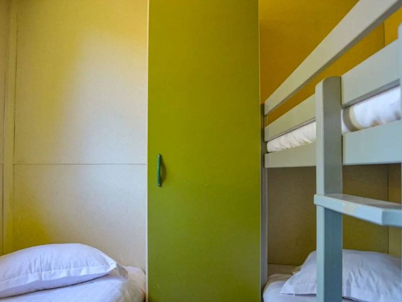 Bungalow con terraza - 5 pers, 2 habitaciones, jardín in Coimbra, Distrito de Coimbra