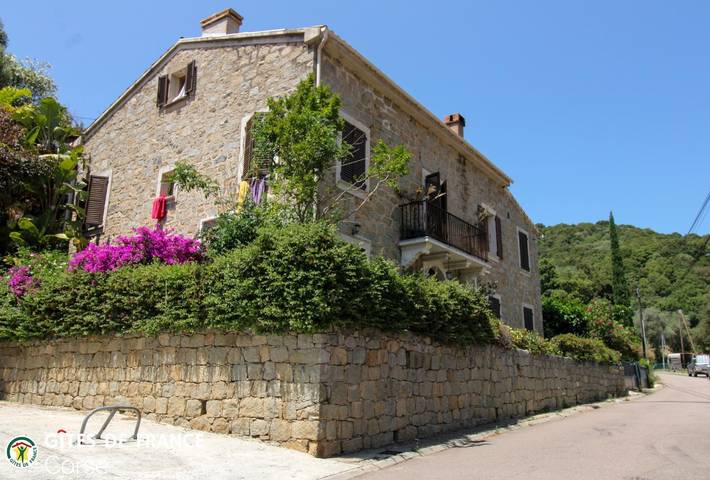 Gîte pour 4 personnes, avec Terrasse ainsi que Jardin et Vue à Casaglione