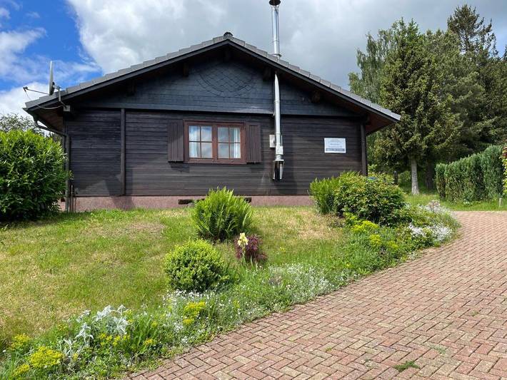 Ferienhaus für 4 Personen, mit Terrasse und Garten sowie Ausblick in Bromskirchen