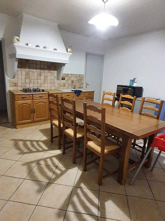 Gîte pour 12 personnes, avec terrasse, animaux acceptés dans le Jura - 4