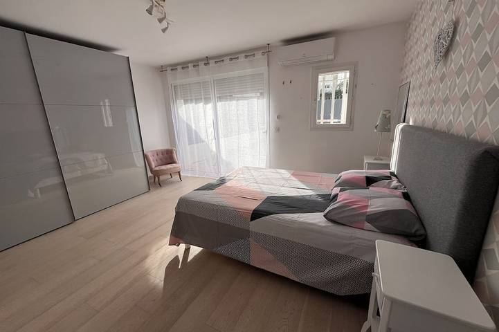 Très Belle Villa Proche du Centre Ville Avec 4 Chambres et 3 Salles de Bains in Vidauban, Région de Draguignan