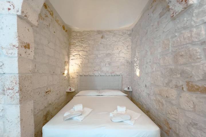 Entire apartment, Suite Ninfea – Romantic Historic Retreat in the Heart of Ostuni in Ostuni, Salento