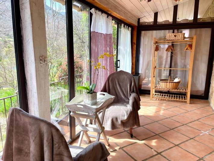 Location de vacances pour 2 personnes, avec jardin ainsi que terrasse et vue, animaux acceptés à Mosset - 2