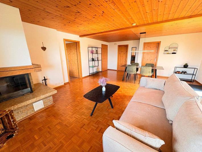 Gîte pour 4 personnes, avec Terrasse et Jardin ainsi que Vue sur le lac et Vue à Aeschi bei Spiez