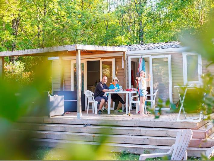 Mobil home pour 4 personnes, avec bassin pour enfant, animaux acceptés à La Bastide-de-Sérou - 2