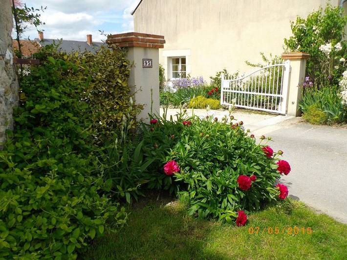 Historisches Haus, Haustiere Ok - 4 Pers. in Vennecy, Loire-Tal