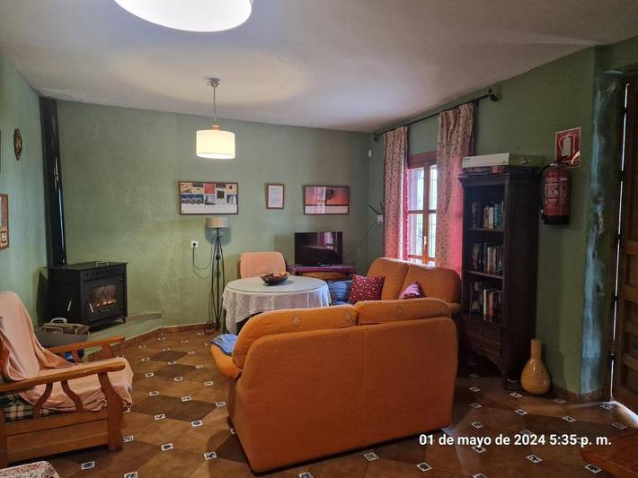 Casa rural para 6 personas, con vistas además de piscina y jardín en Torres (Jaén) - 4