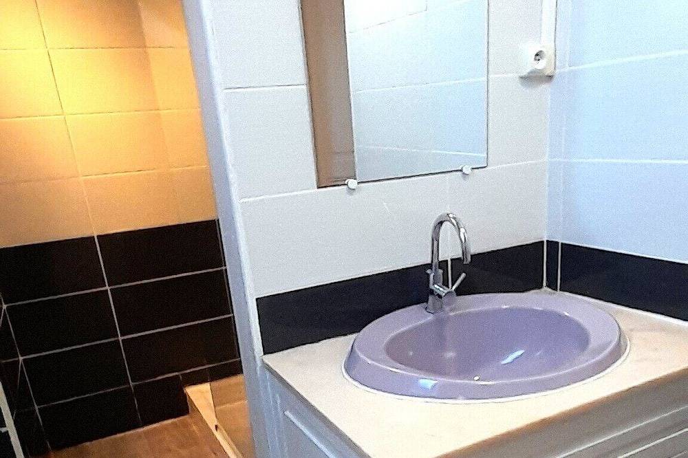 Entire apartment, Chez Benjamin -> 4 to 6 people in the center of Azay in Azay-le-Rideau, Loire Valley