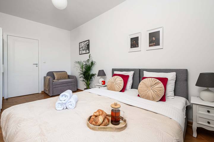Appartement entier, Lumina 3-room apart near the Royal Castle in Varsovie Śródmieście, Varsovie