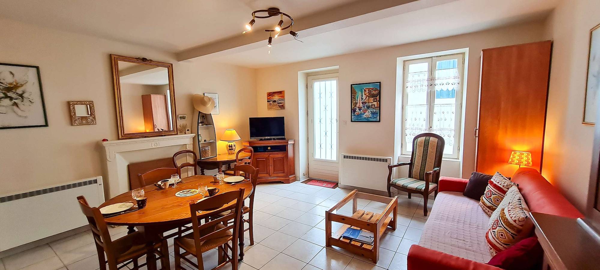 Apartamento vacacional entero, Small Réthaise house in the village center in Saint-Clément-des-Baleines, Isla de Ré
