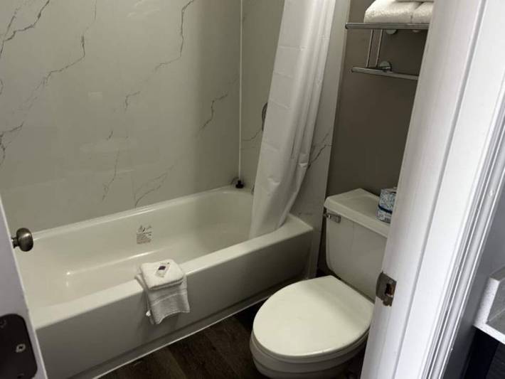 Entire apartment, Spacious King Bed|Free Parking|Wifi in Summerville, Berkeley County